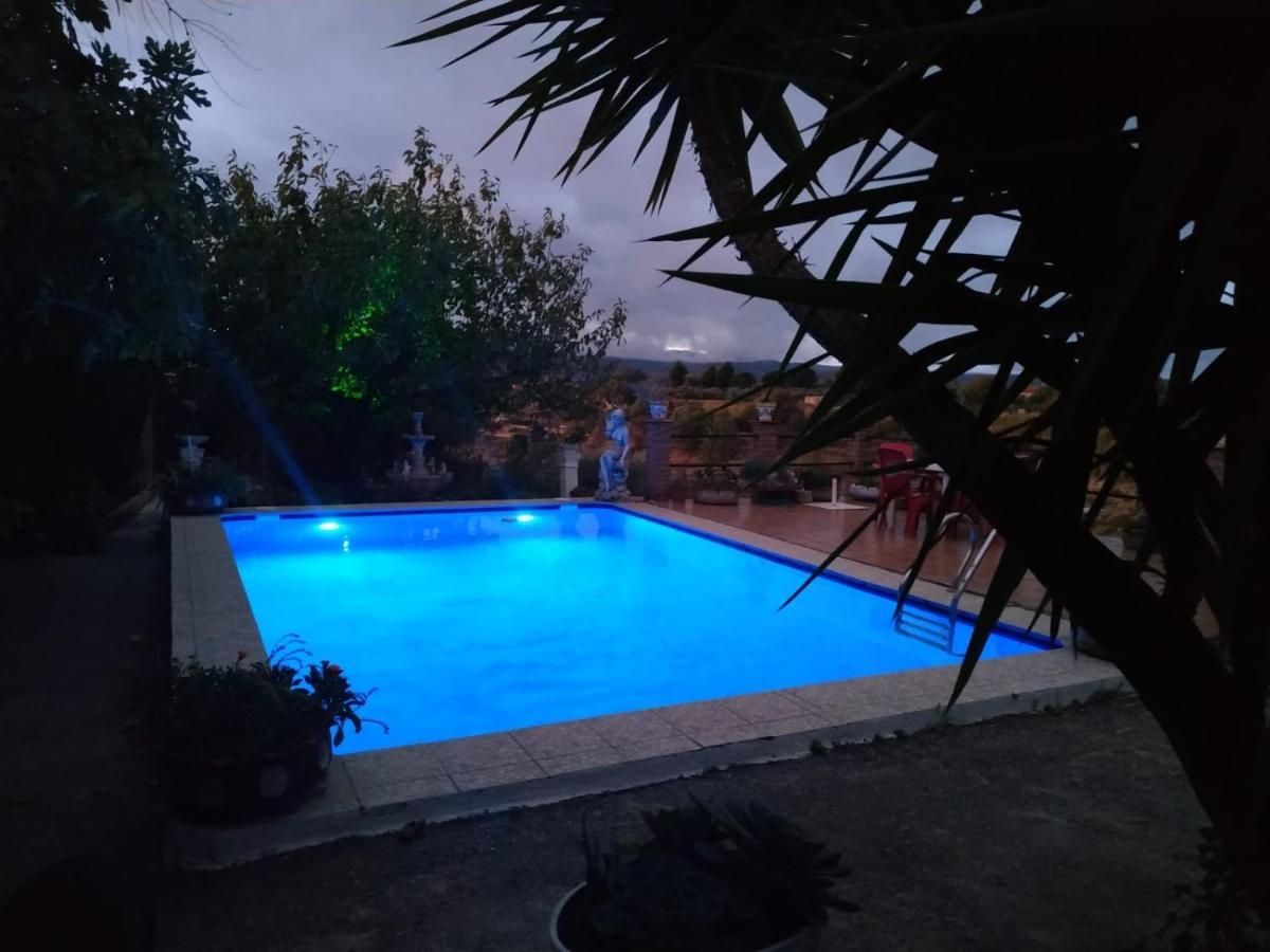 El Rio Villa Durcal Luaran gambar